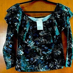New with tags H & M women’s medium blouse